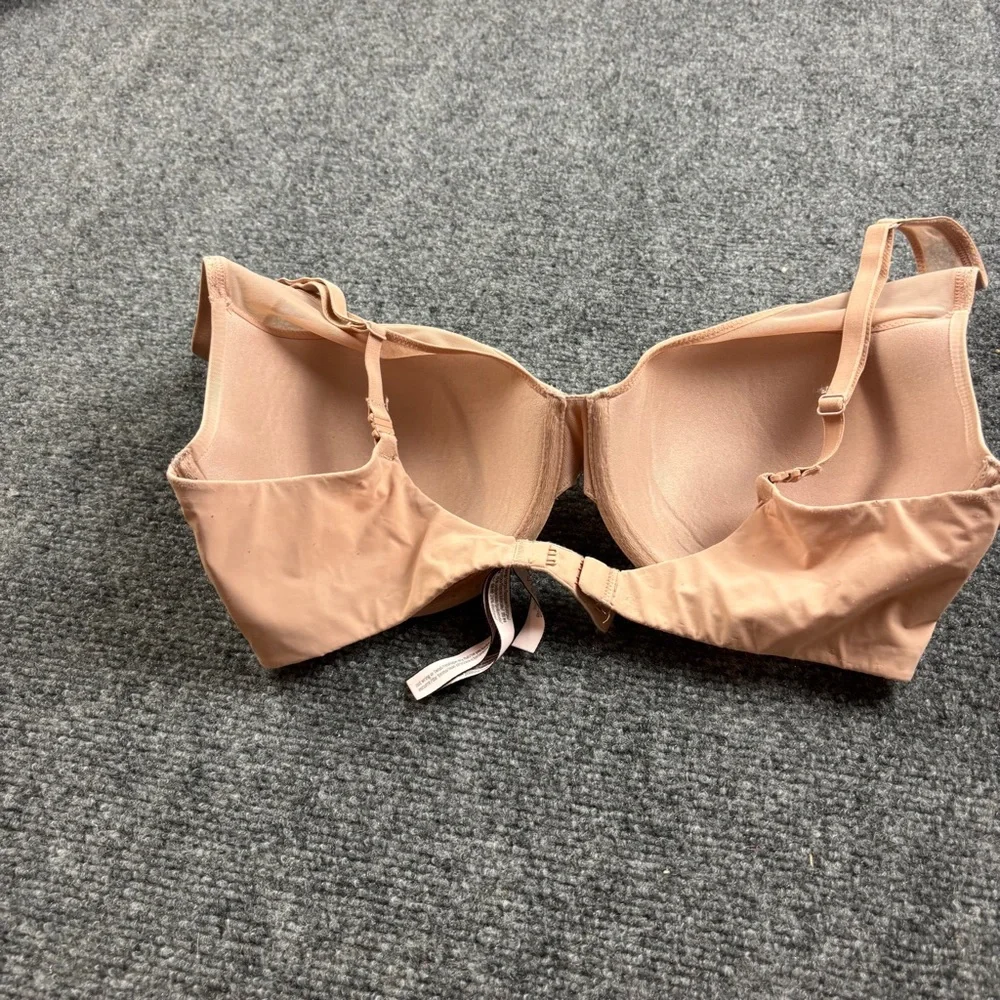 VICTORIA’S SECRET Womens Nude Demi Underwire Bra Size: 34DD